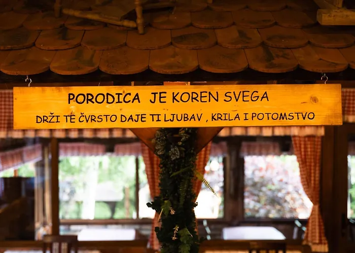 アパート Etno Selo Raduske Staze